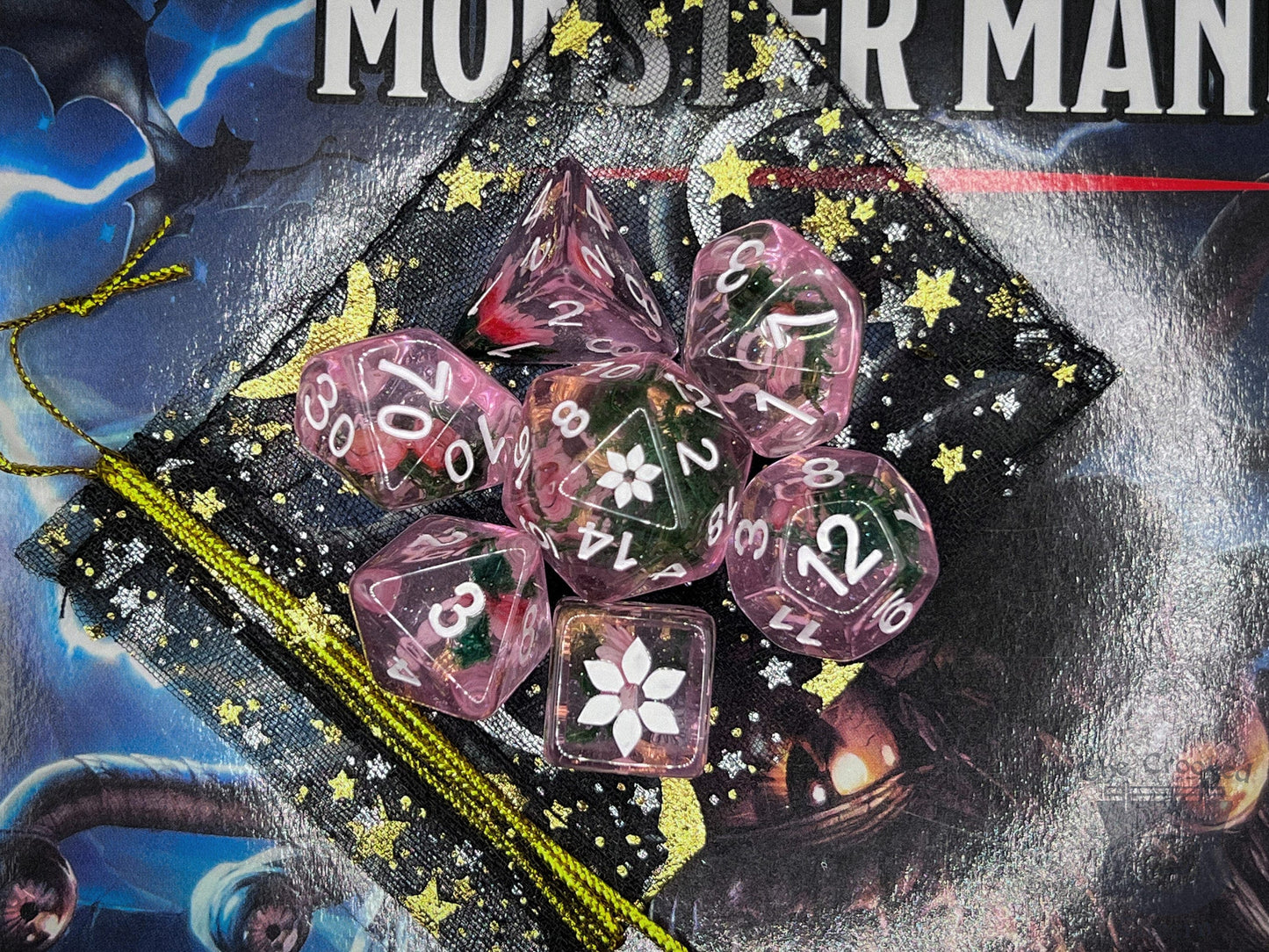 The Crooked Tavern English Garden RPG Dice Set | Exclusive Set | Real Flowers, Unique Engraving!